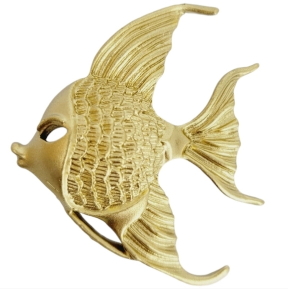 Vintage Gold Metal Angel Fish Brooch - Picture 1 of 5